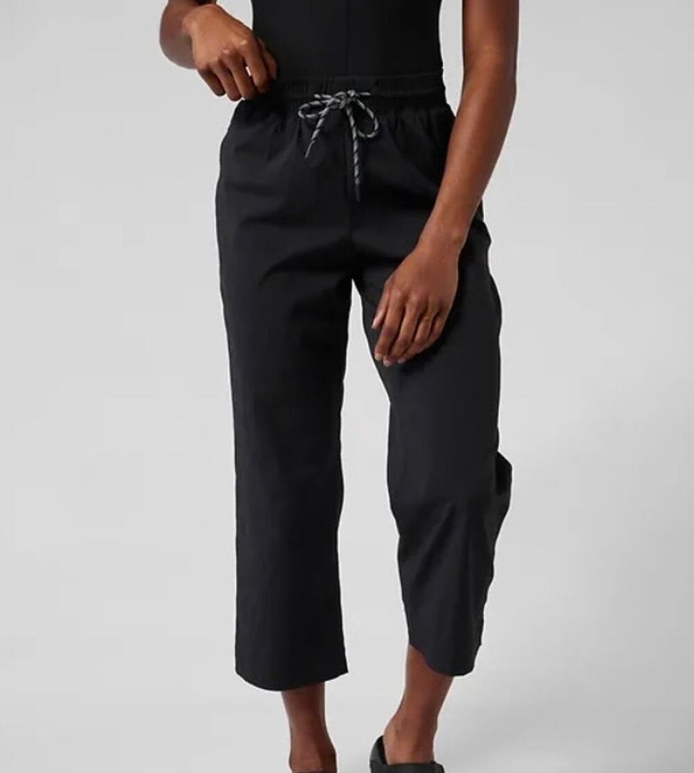 ATHLETA Trekkie Straight Crop Pants Black 6 Tall